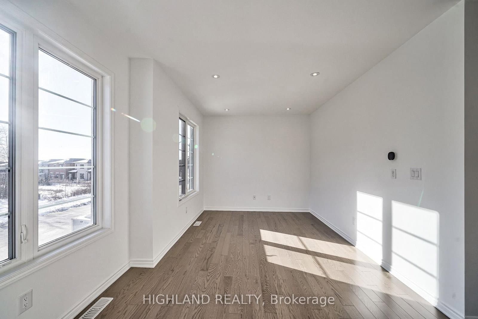 155 Settlers Road E thumbnail 19