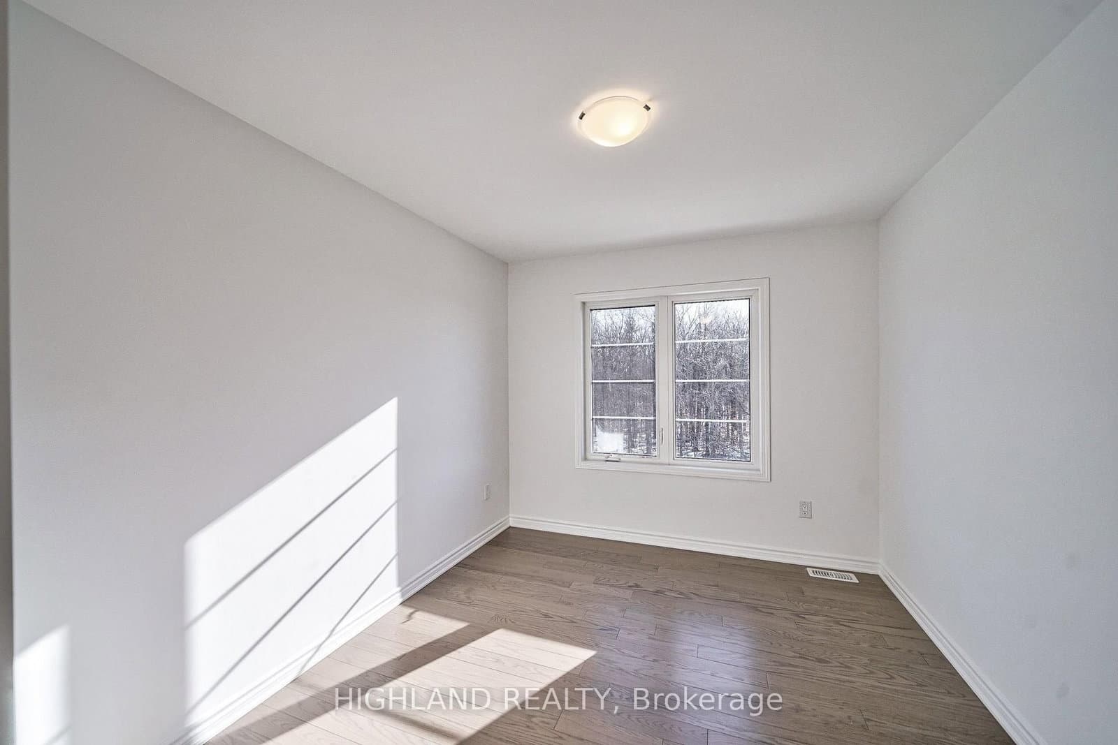 155 Settlers Road E thumbnail 29