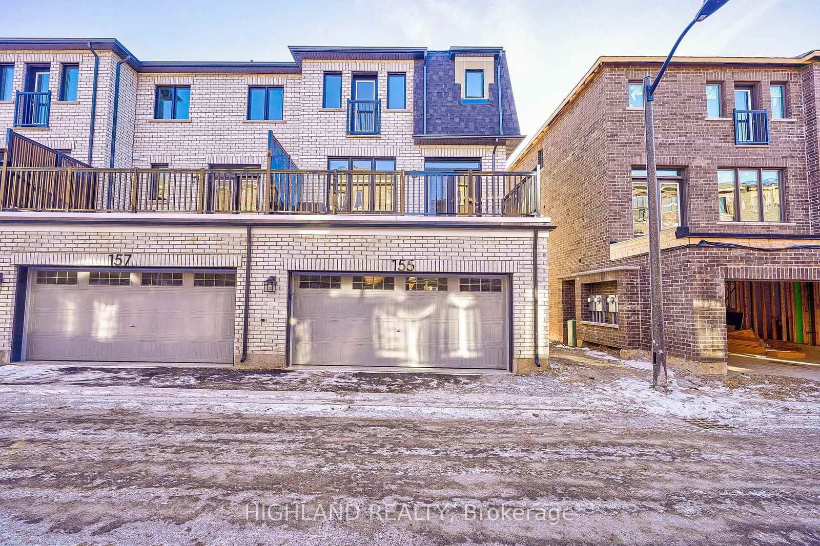 155 Settlers Road E thumbnail 32