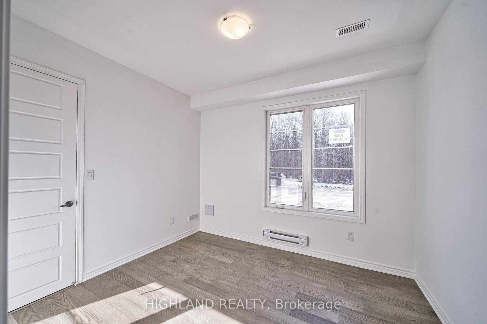 155 Settlers Road E thumbnail 4