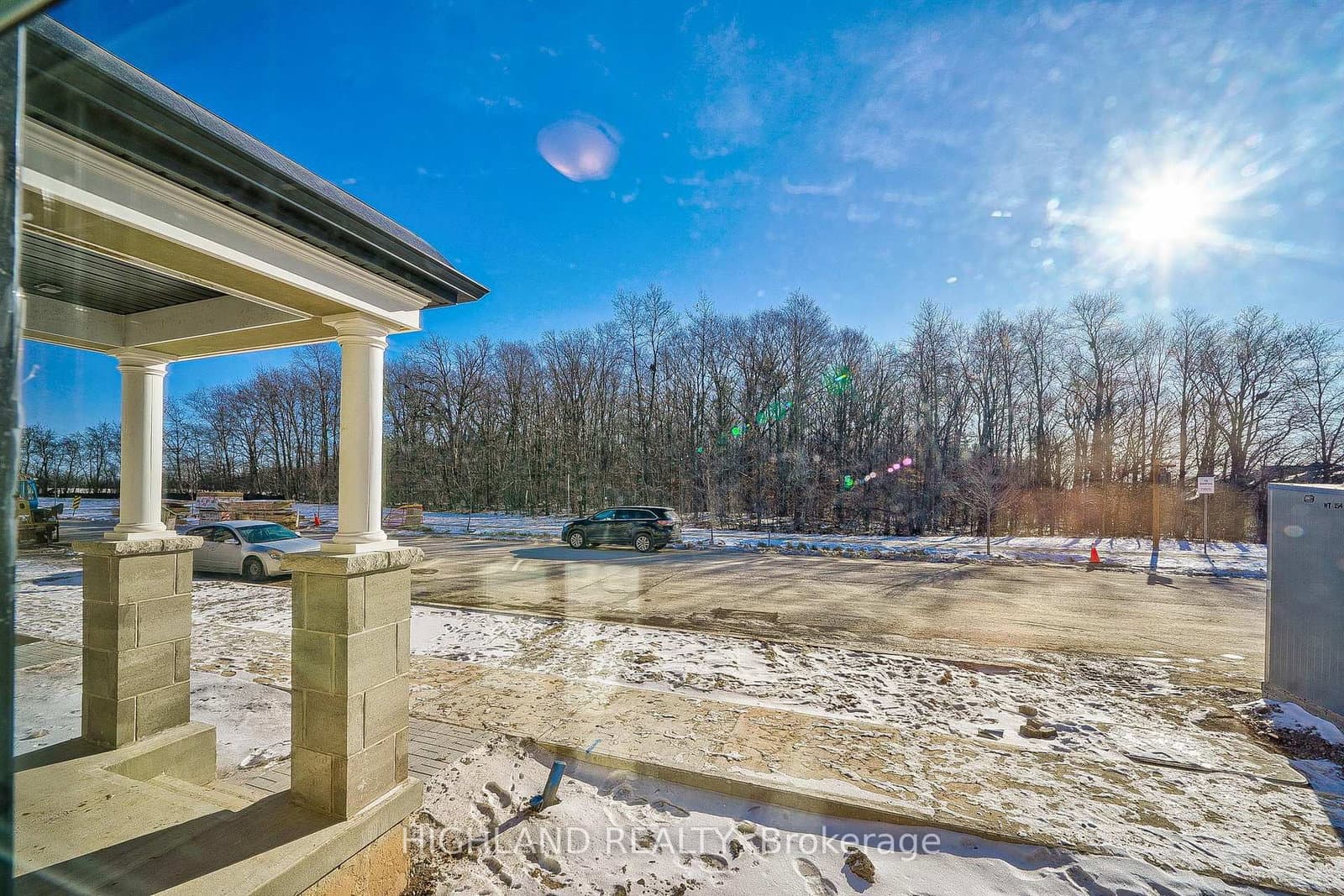 155 Settlers Road E thumbnail 5