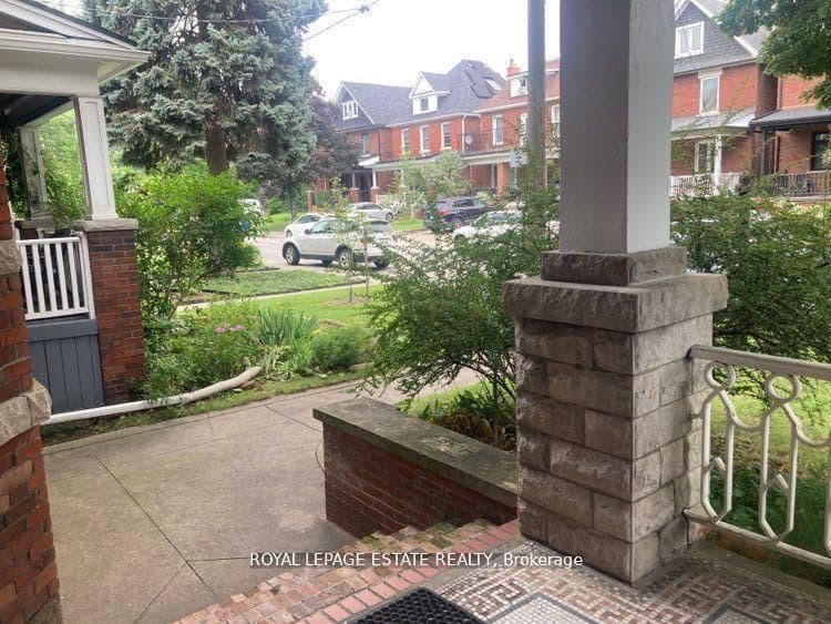 128 Mavety Street, Unit 3 thumbnail 4