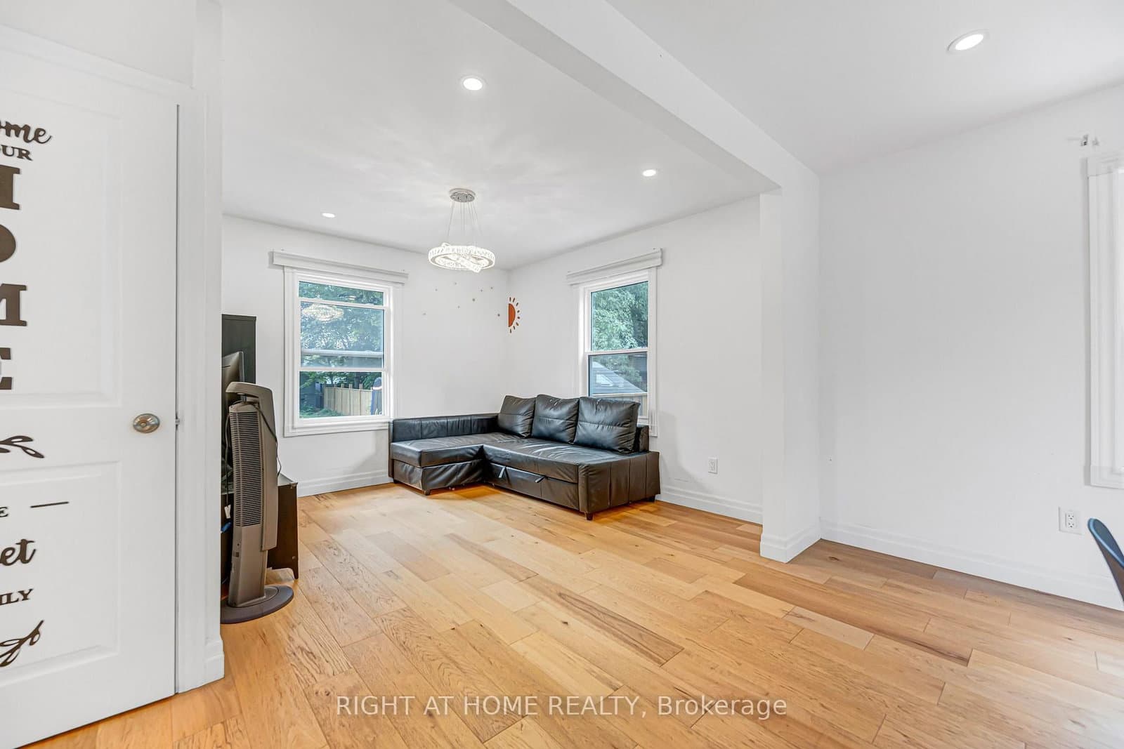 121 Hearst Circle thumbnail 7