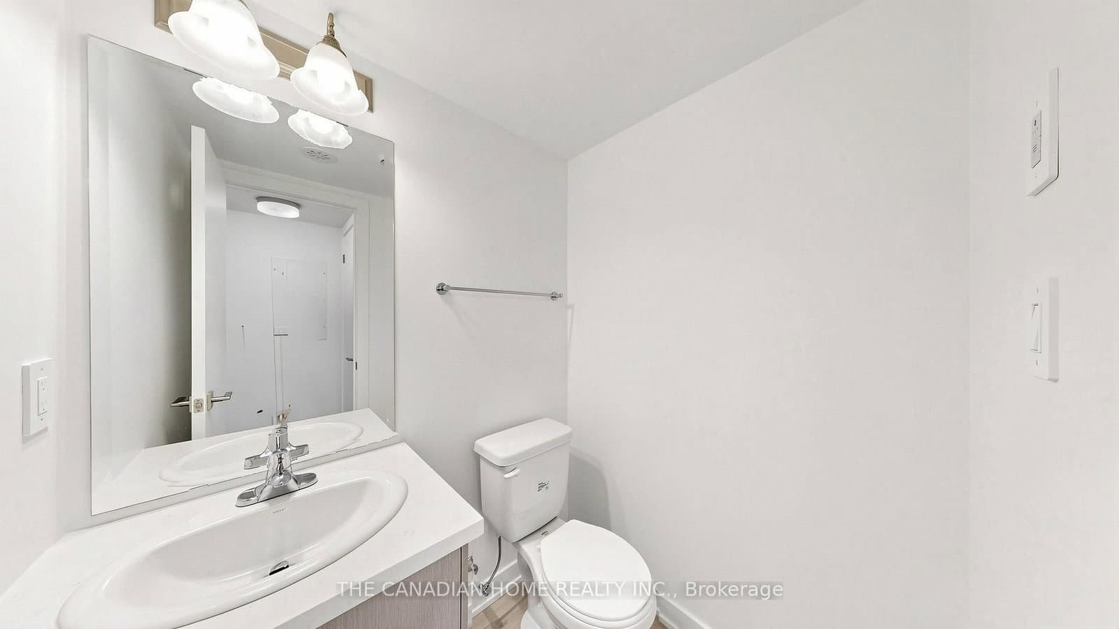35 Romilly Avenue, Unit 18 thumbnail 15