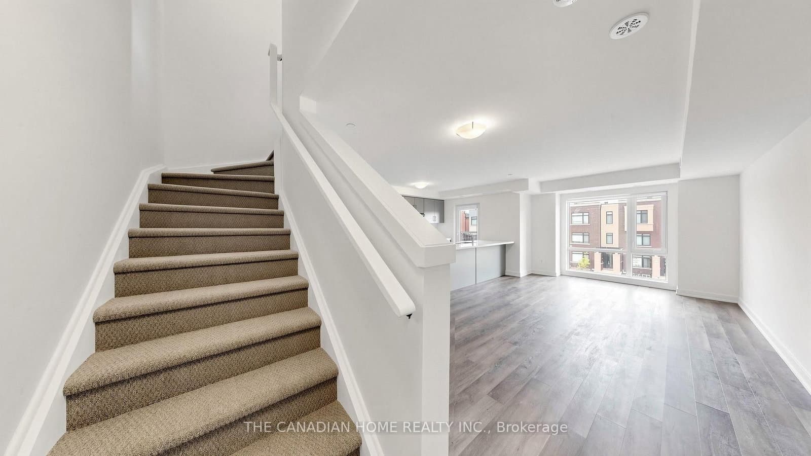 35 Romilly Avenue, Unit 18 thumbnail 16