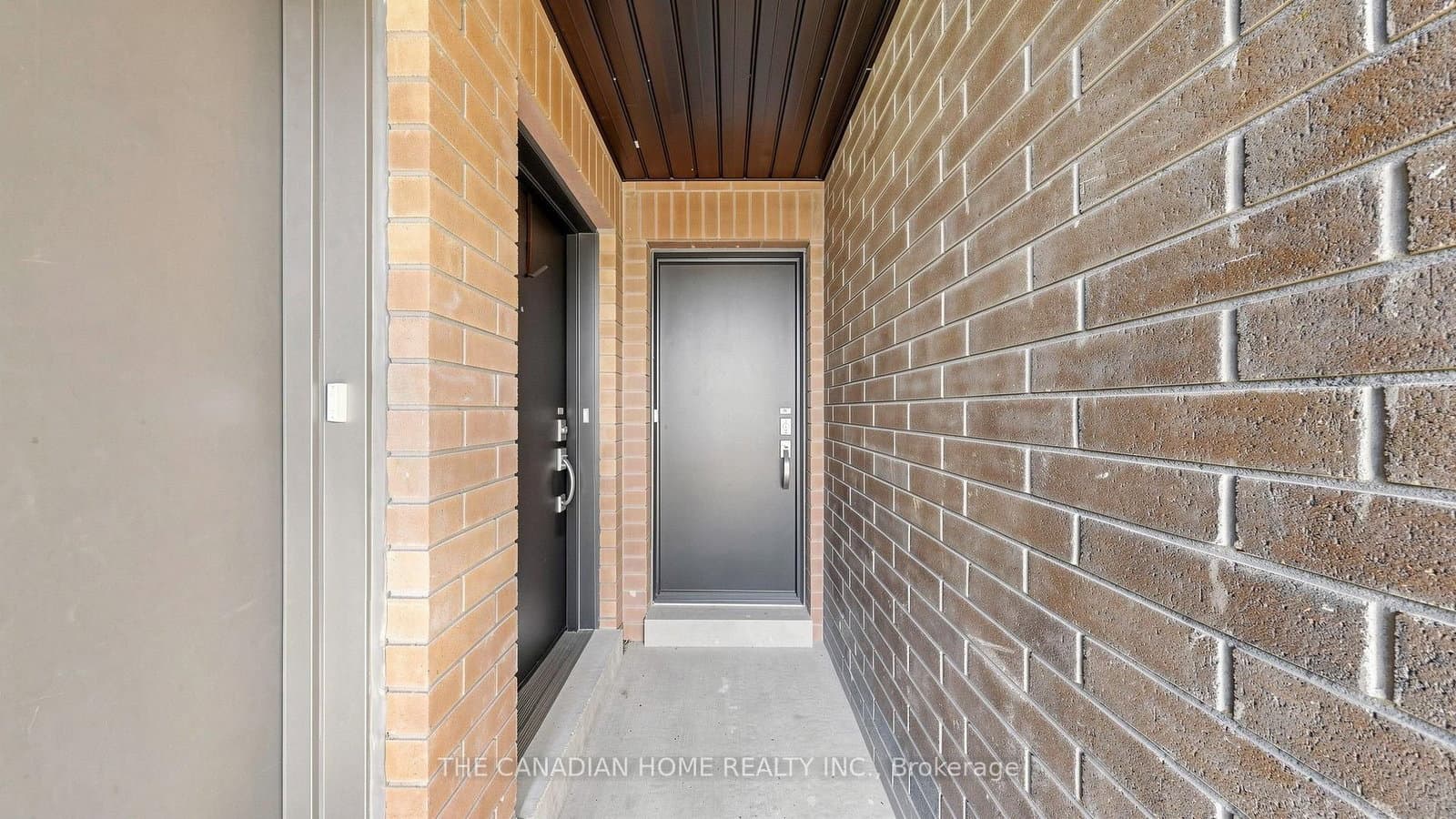 35 Romilly Avenue, Unit 18 thumbnail 3