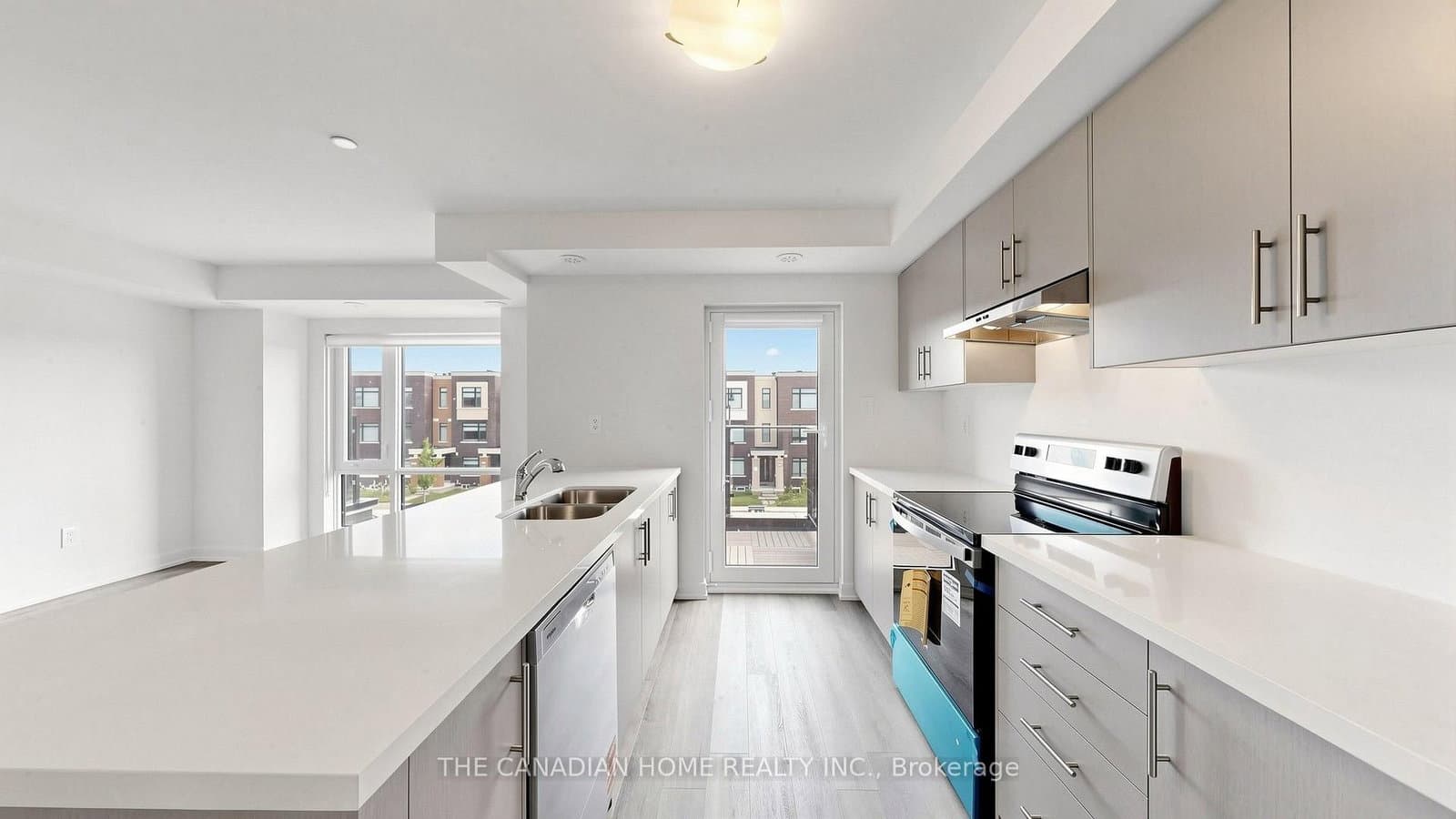 45 Romilly Avenue, Unit 4 thumbnail 14