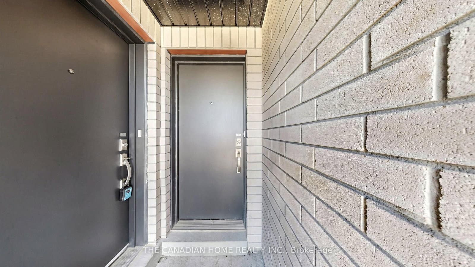 45 Romilly Avenue, Unit 7 thumbnail 3