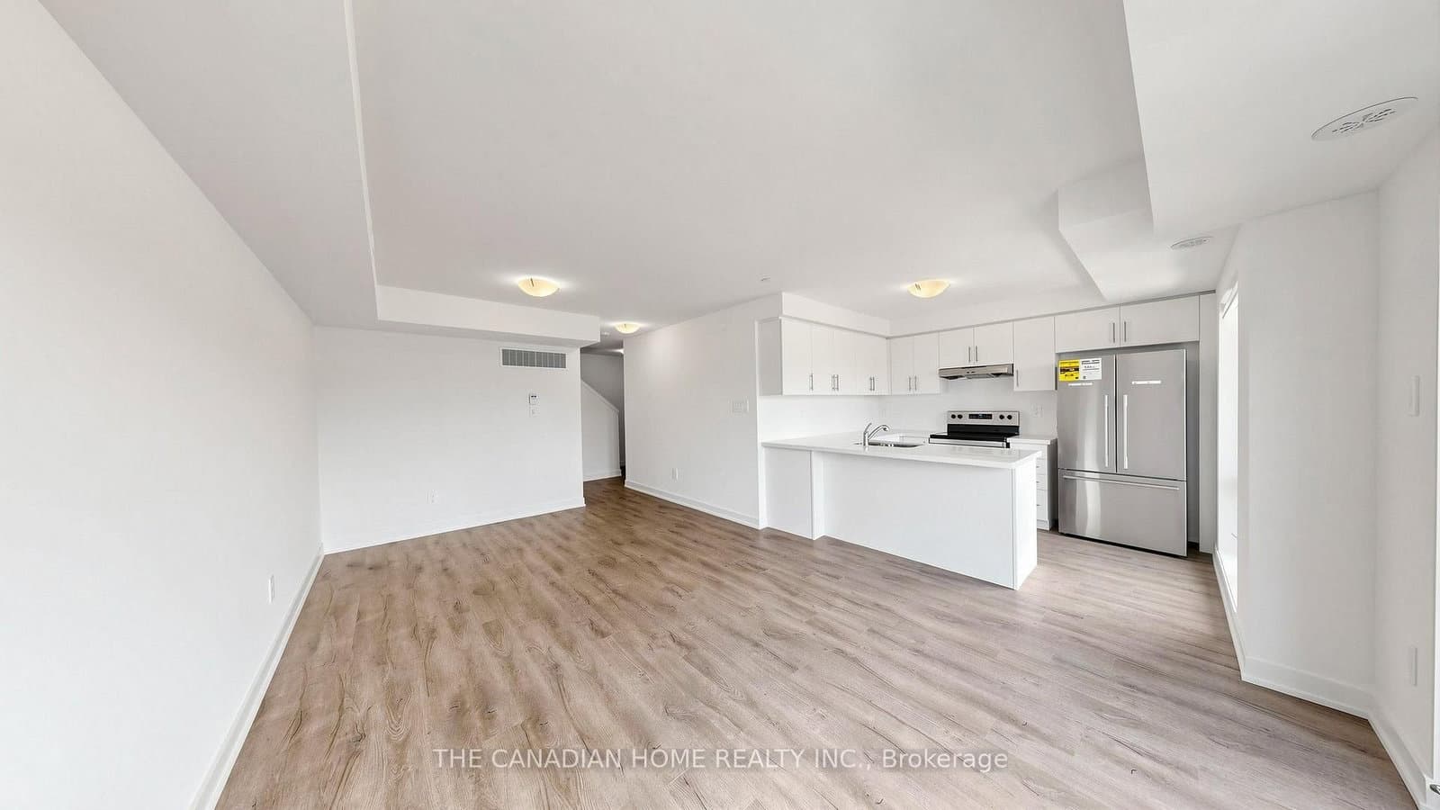 45 Romilly Avenue, Unit 7 thumbnail 9