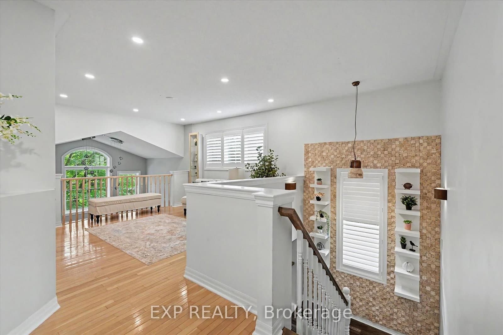 2376 Oakhaven Drive thumbnail 20