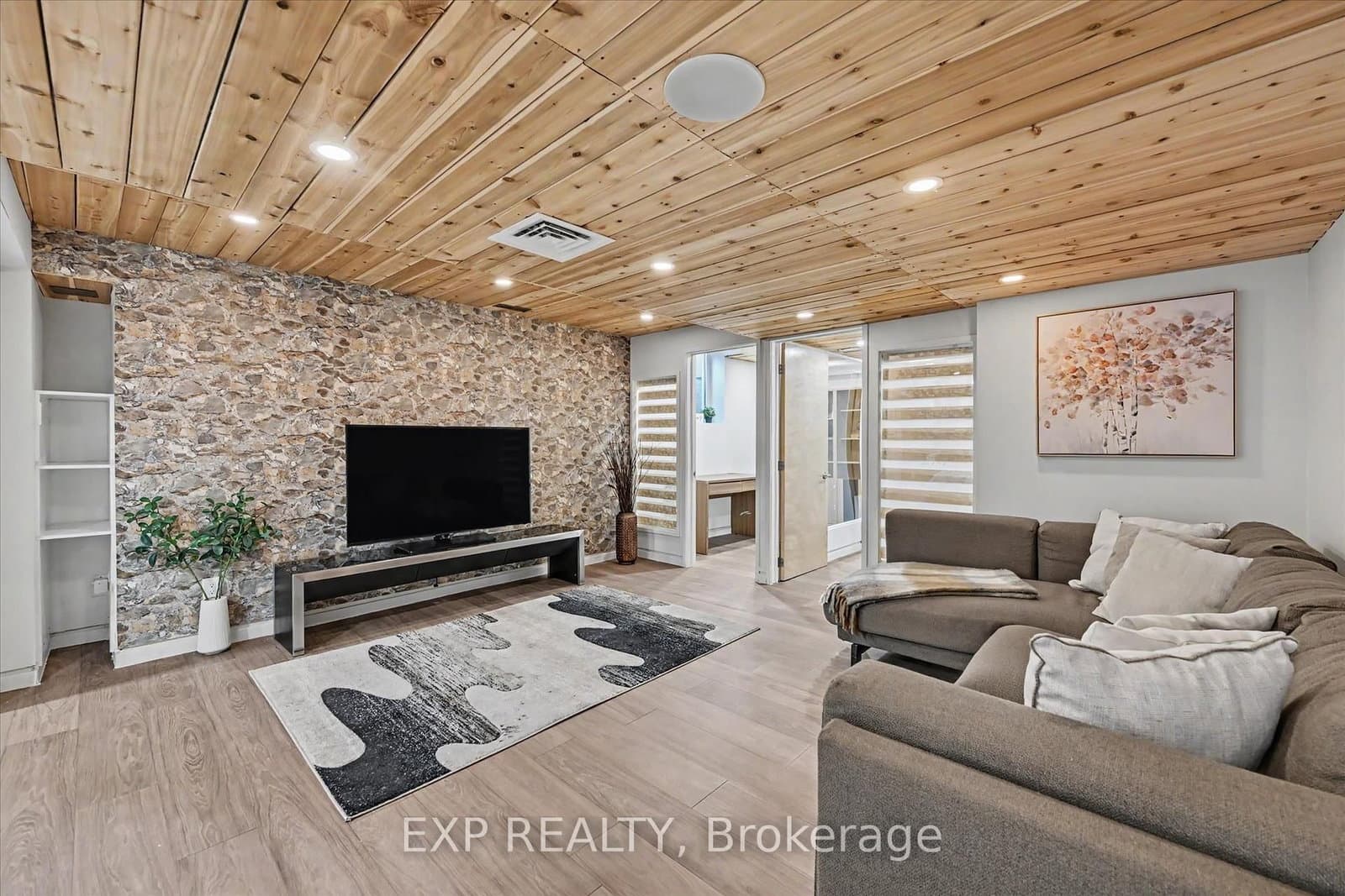 2376 Oakhaven Drive thumbnail 32