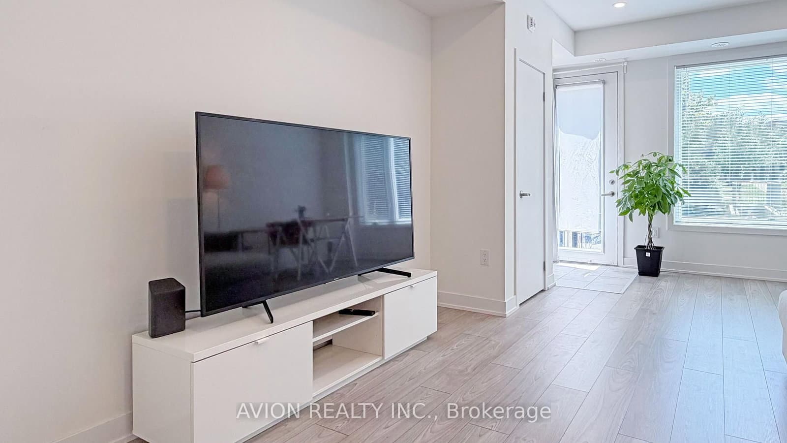 3473 Widdicombe Way, Unit 8 thumbnail 8