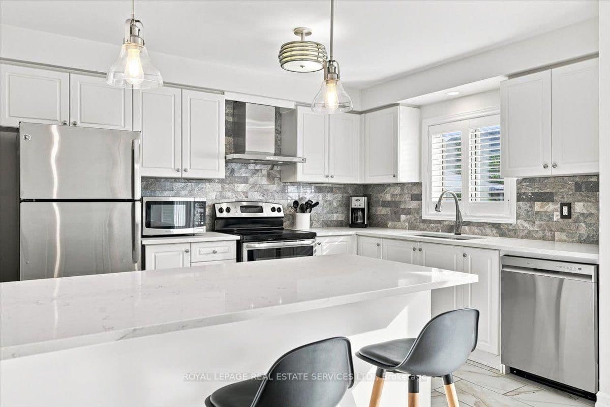2970 Berwick Drive, Unit 3 thumbnail 12