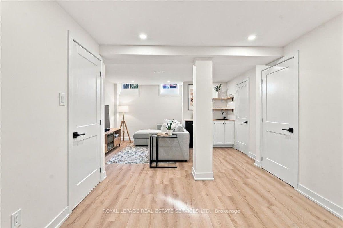 2970 Berwick Drive, Unit 3 thumbnail 27