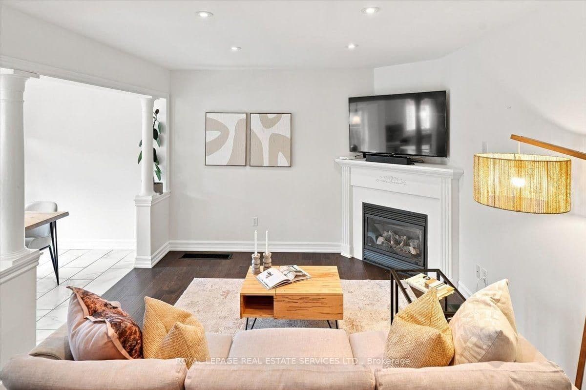 2970 Berwick Drive, Unit 3 thumbnail 4
