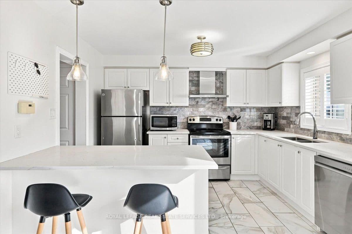 2970 Berwick Drive, Unit 3 thumbnail 9