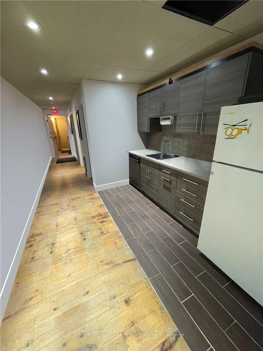 453 Brant Street thumbnail 7