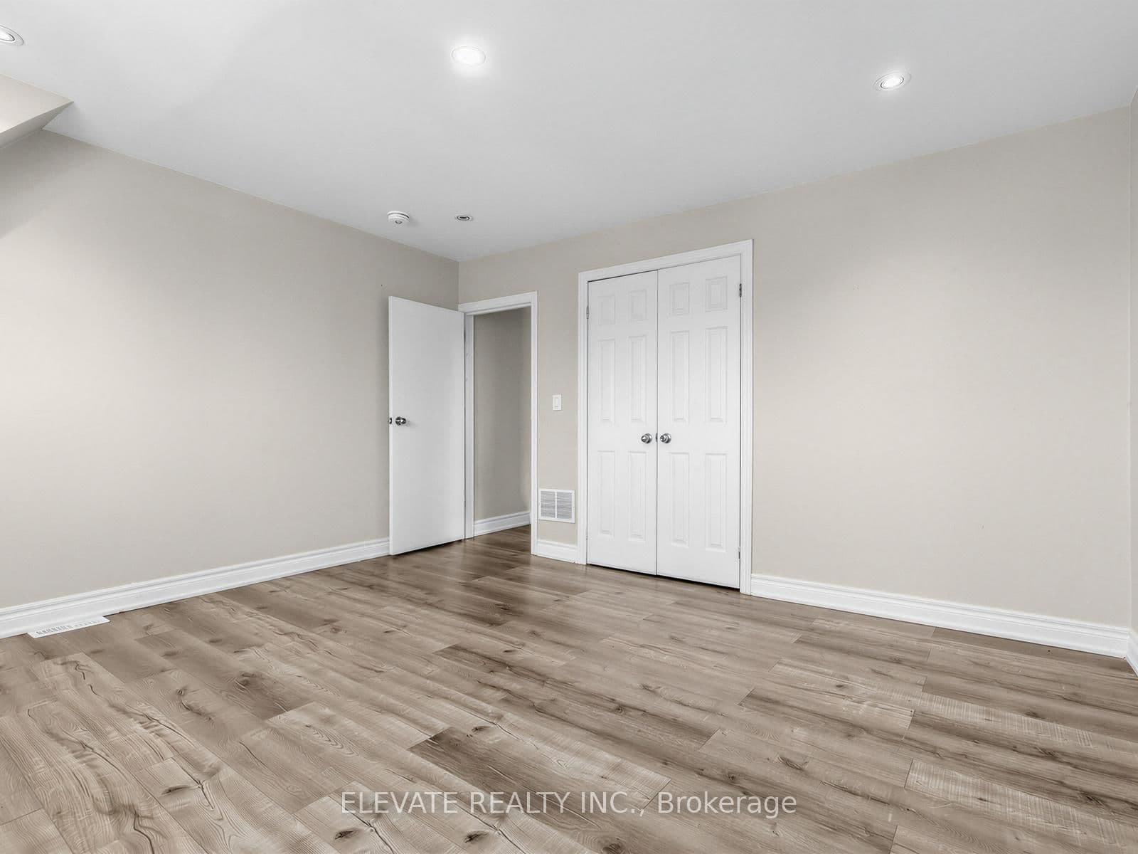 11 Rowntree Avenue thumbnail 14