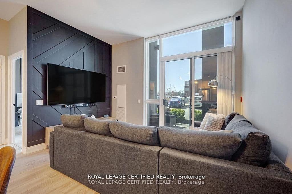 1050 Main Street E, Unit 114 thumbnail 17