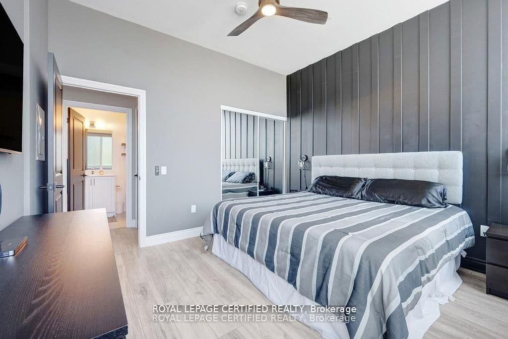 1050 Main Street E, Unit 114 thumbnail 22