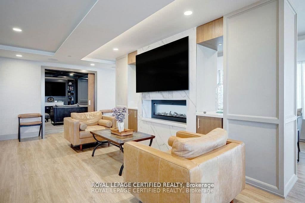 1050 Main Street E, Unit 114 thumbnail 32