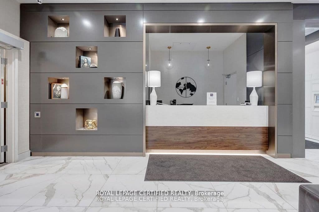 1050 Main Street E, Unit 114 thumbnail 4