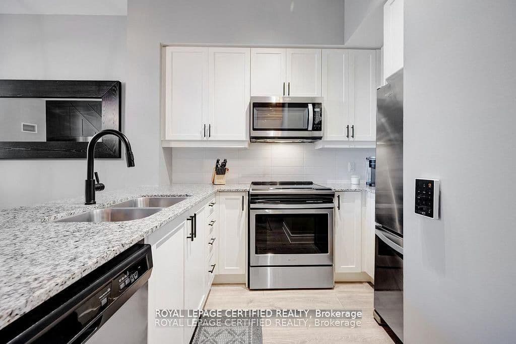 1050 Main Street E, Unit 114 thumbnail 9
