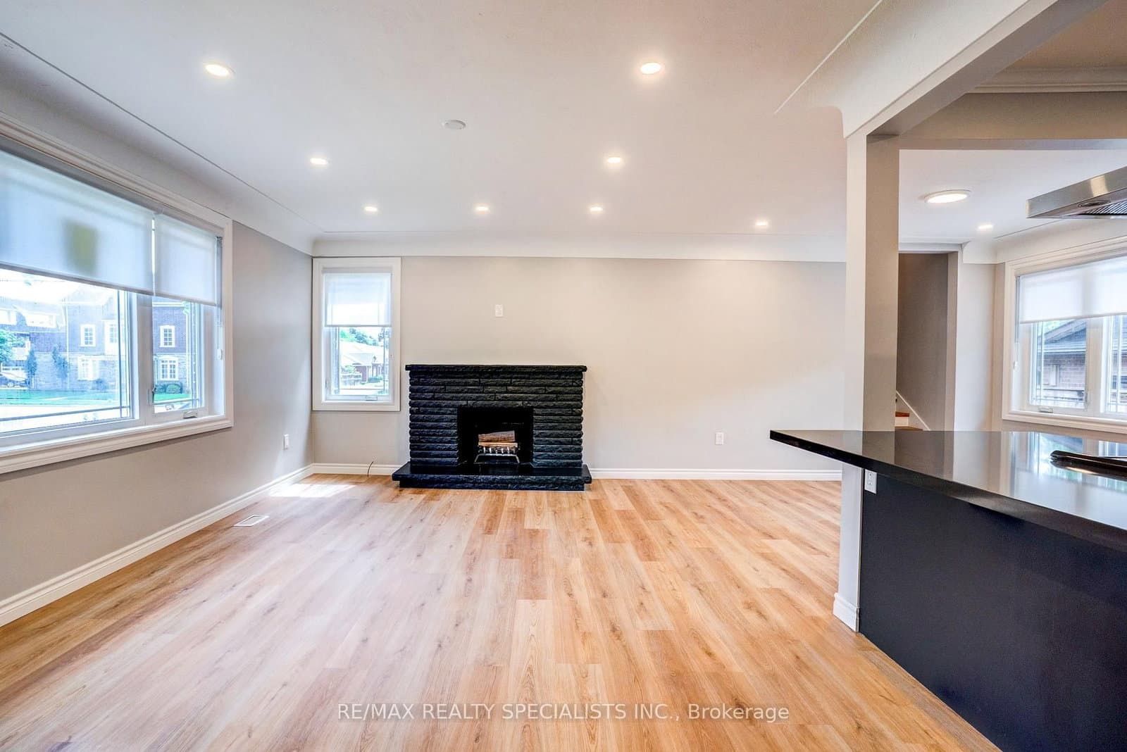 454 Mayzel Road, Unit MAIN thumbnail 4