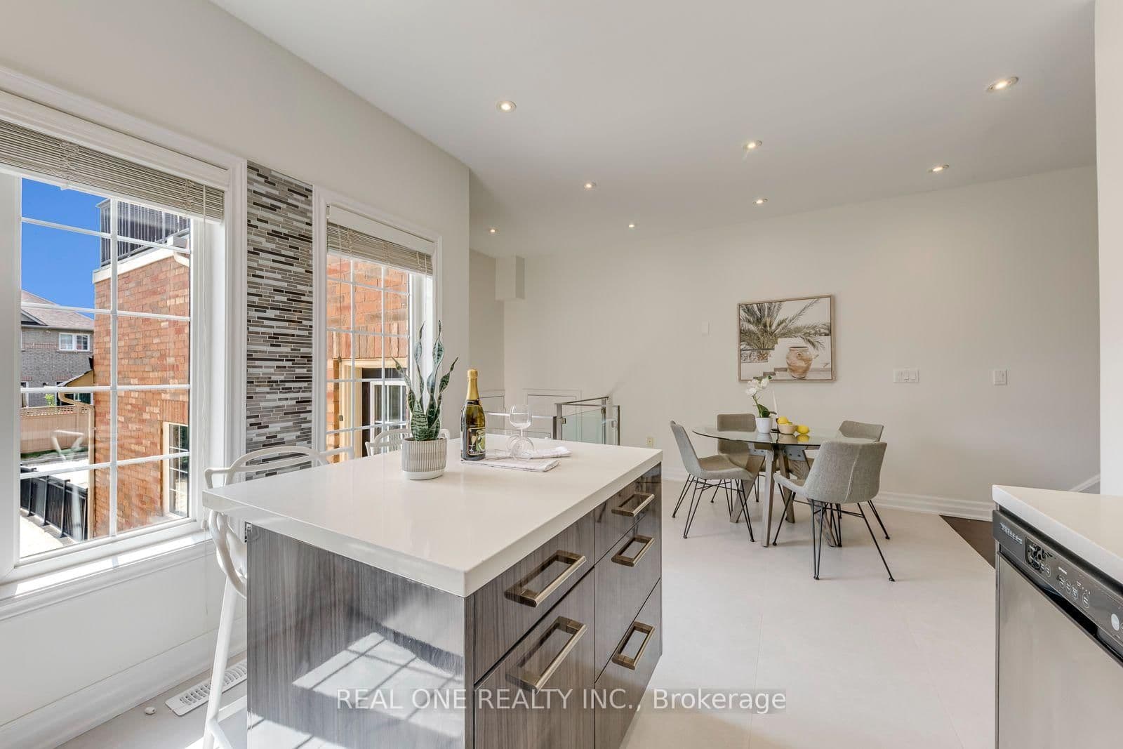 3486 Eglinton Avenue W thumbnail 18