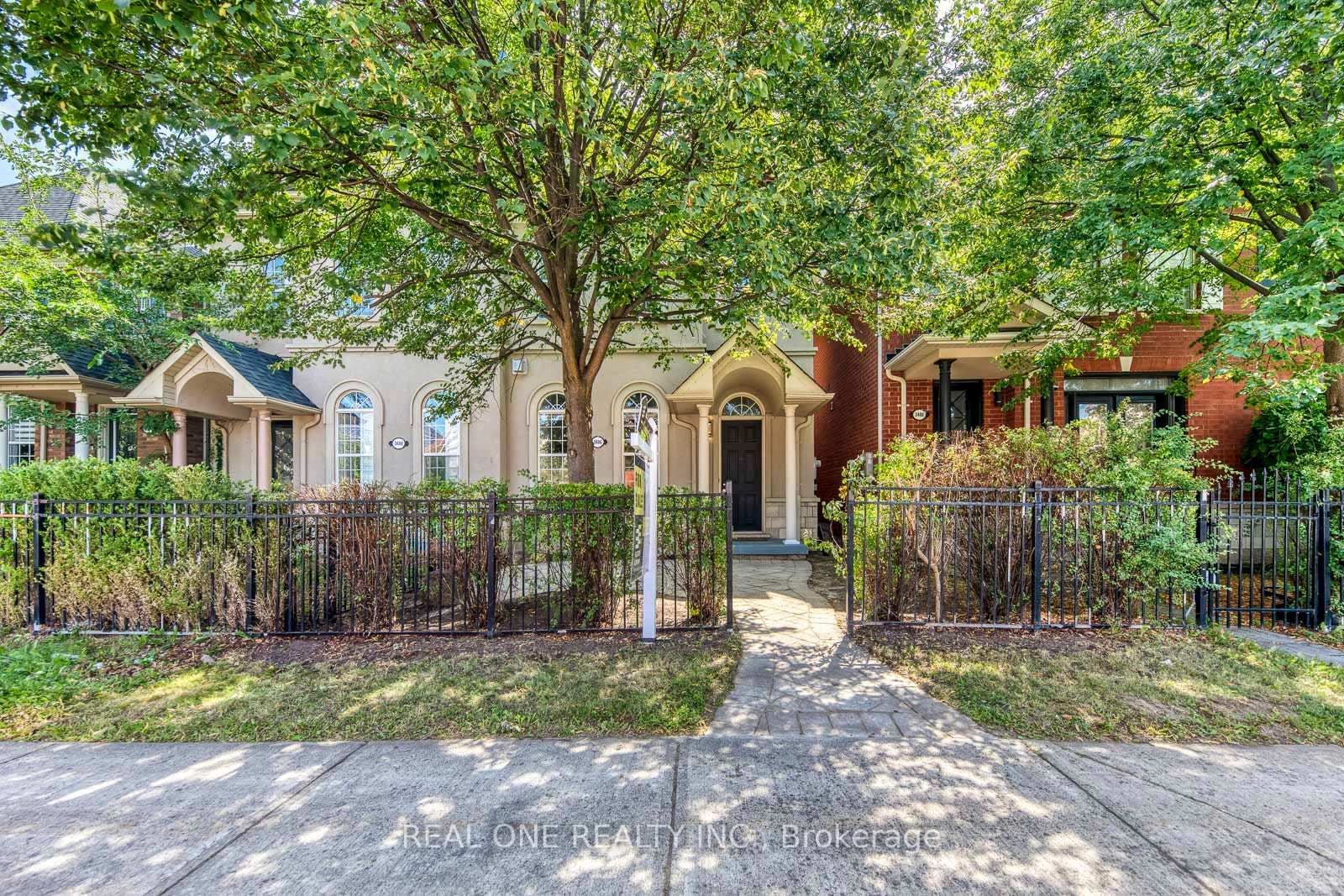 3486 Eglinton Avenue W thumbnail 2