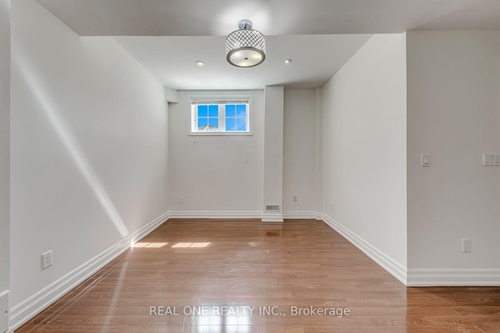3486 Eglinton Avenue W thumbnail 44
