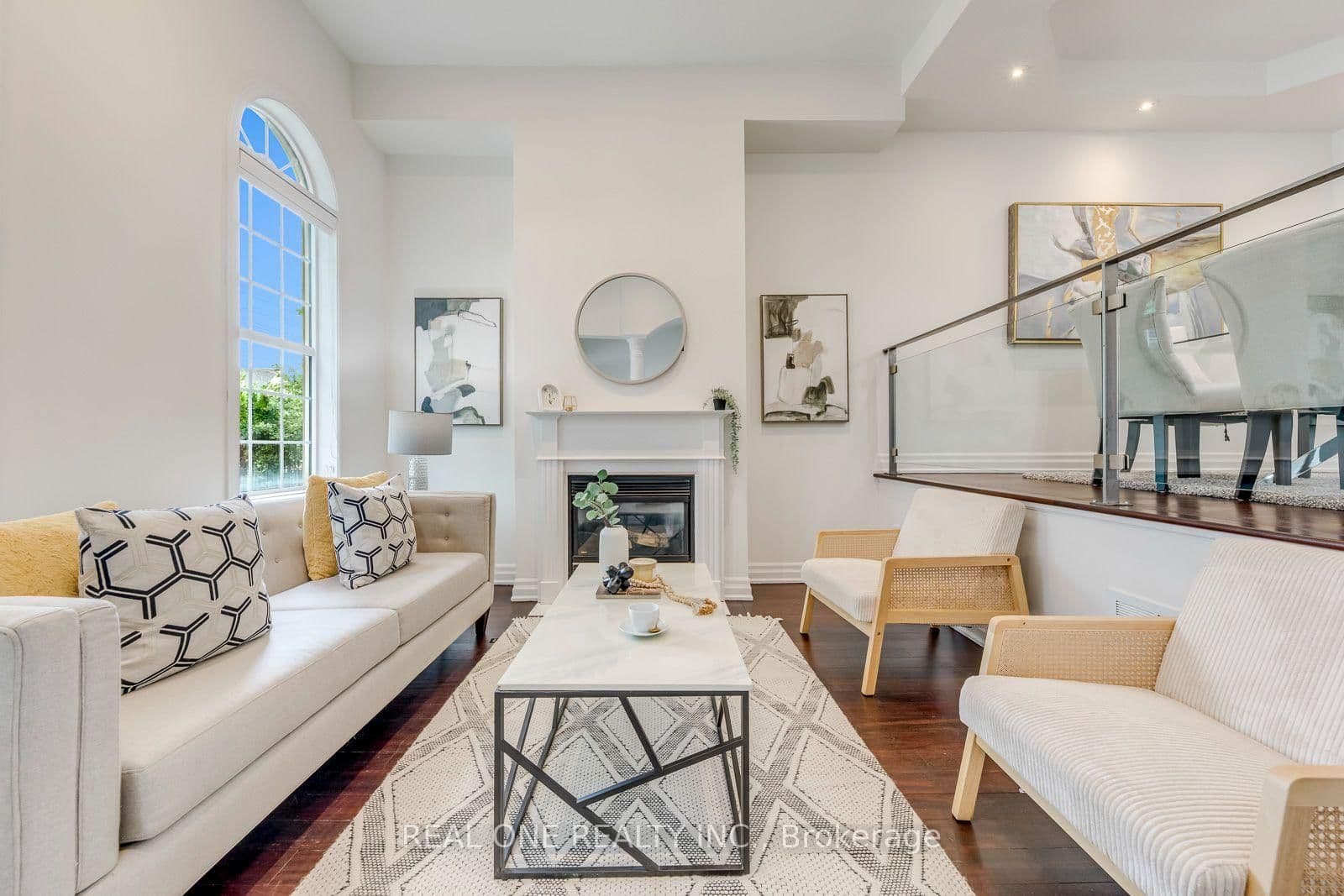 3486 Eglinton Avenue W thumbnail 6