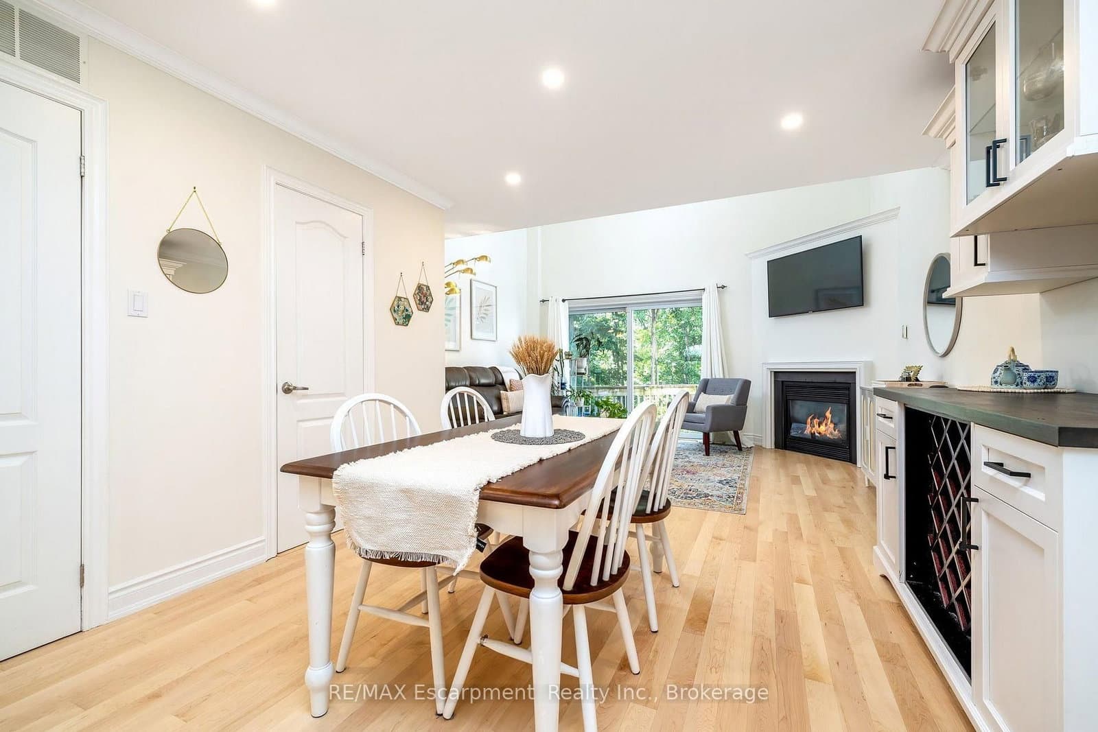 2110 Cleaver Avenue, Unit 218 thumbnail 11