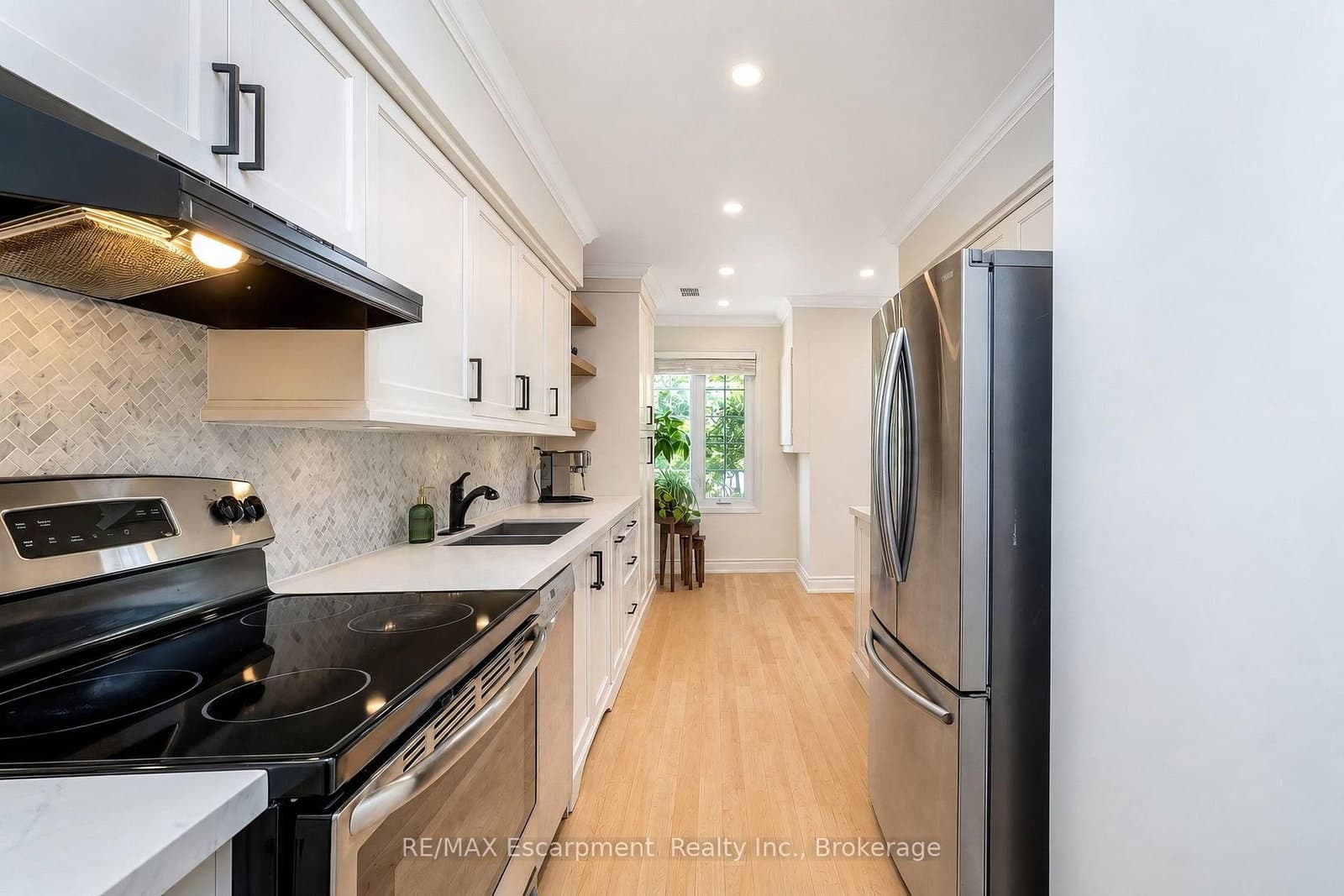 2110 Cleaver Avenue, Unit 218 thumbnail 14