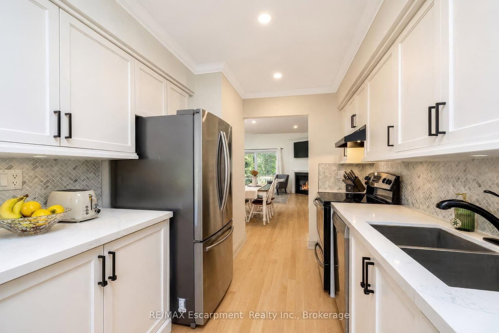 2110 Cleaver Avenue, Unit 218 thumbnail 18