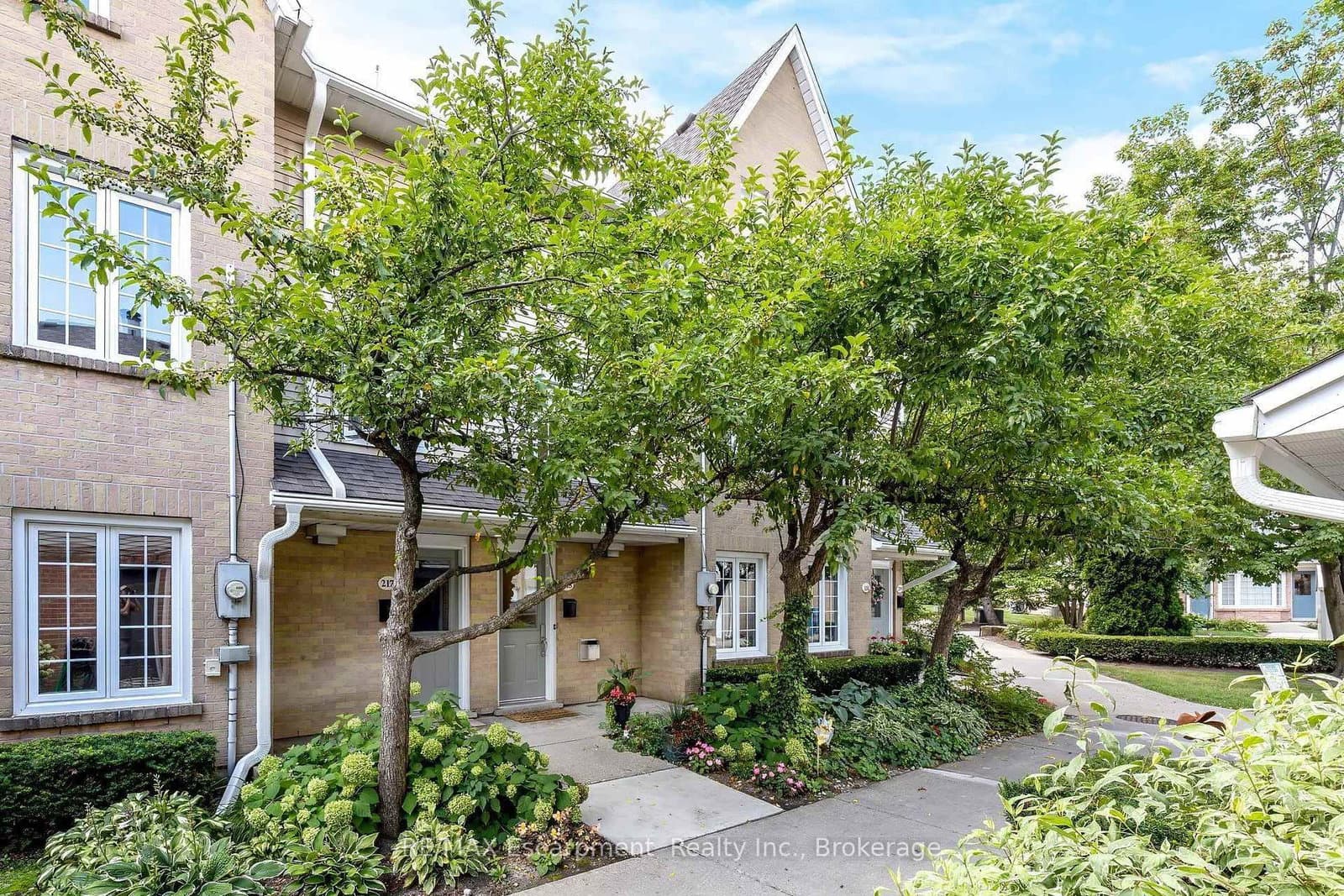2110 Cleaver Avenue, Unit 218 thumbnail 3