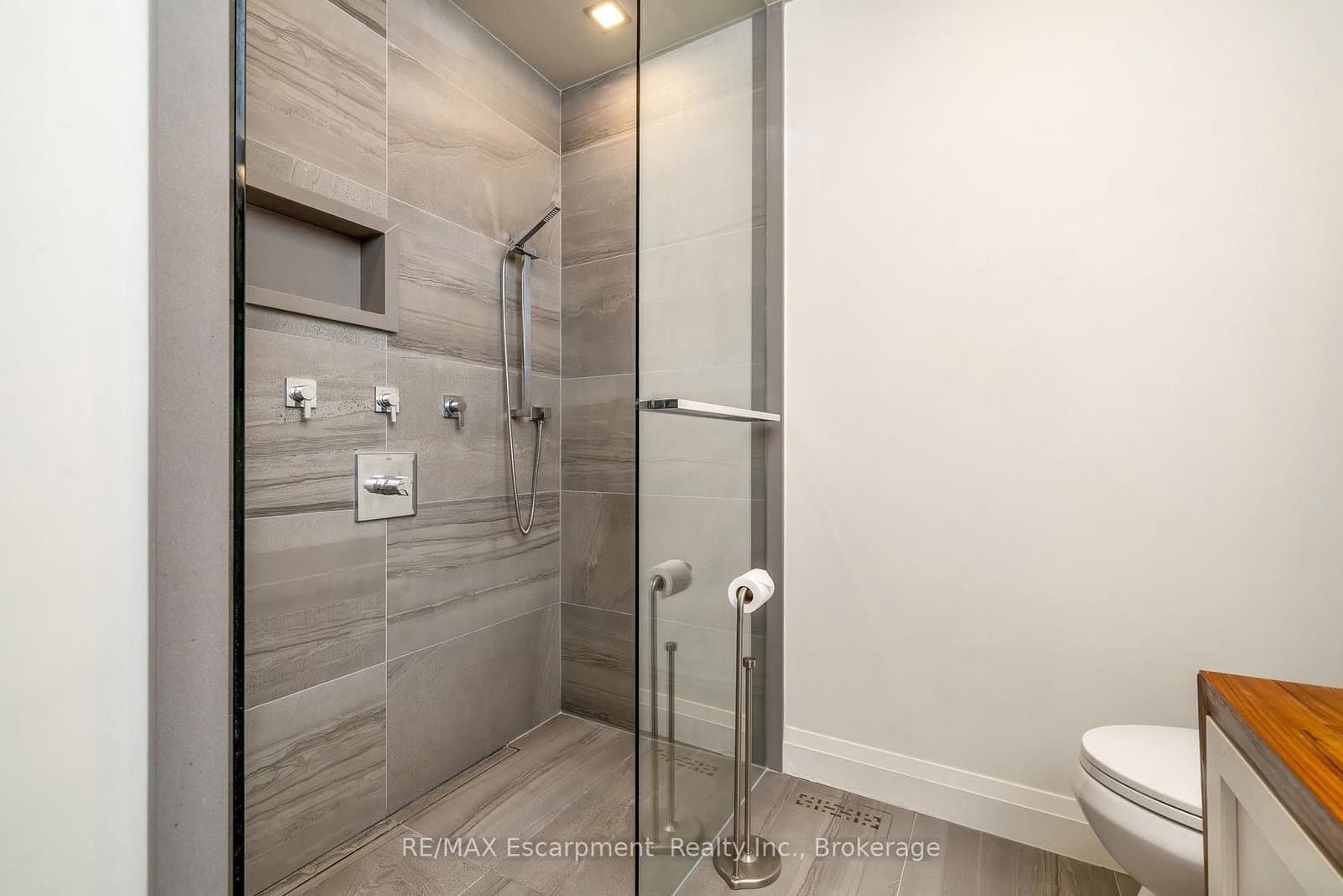 2110 Cleaver Avenue, Unit 218 thumbnail 30