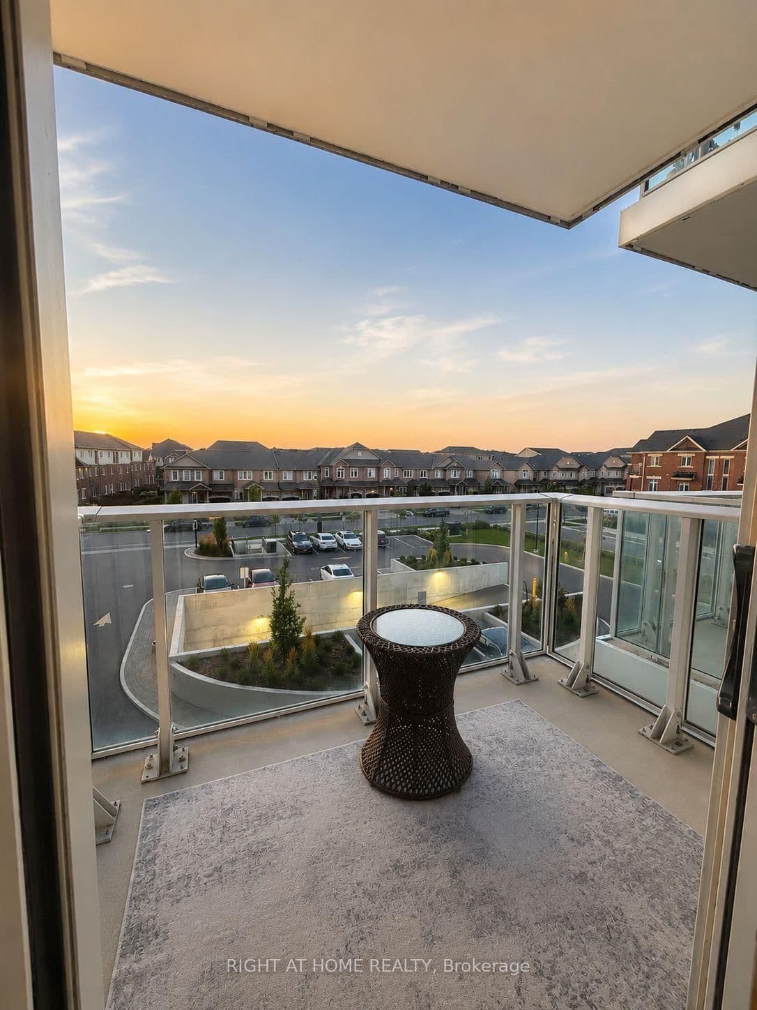 412 Silver Maple Road, Unit 303 thumbnail 9
