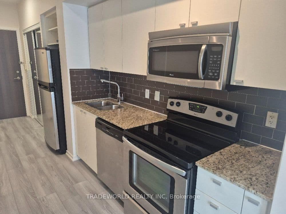 103 The Queensway, Unit 1107 thumbnail 10