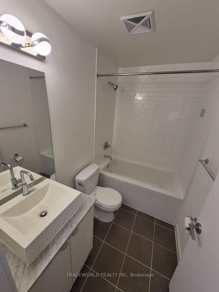 103 The Queensway, Unit 1107 thumbnail 12