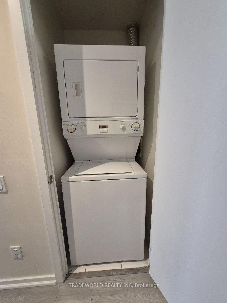 103 The Queensway, Unit 1107 thumbnail 14