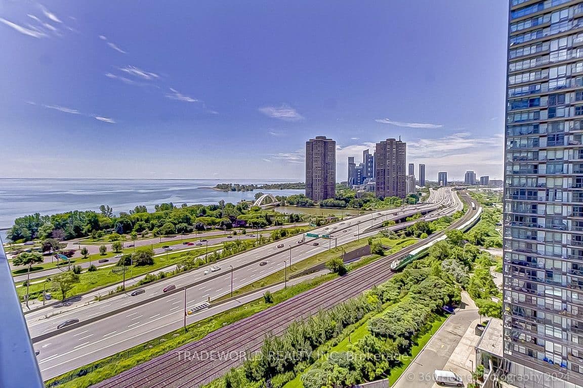 103 The Queensway, Unit 1107 thumbnail 2