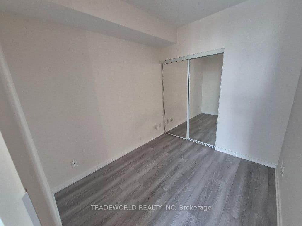 103 The Queensway, Unit 1107 thumbnail 8