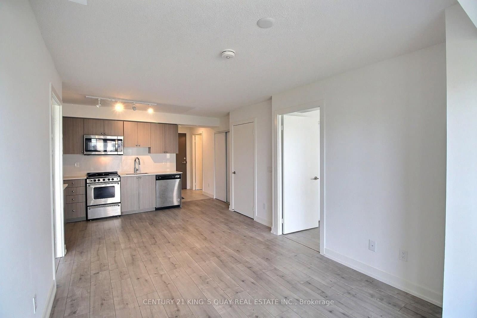 10 Wilby Crescent, Unit 907 thumbnail 3
