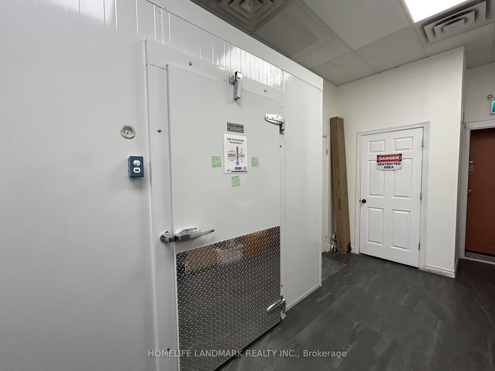 575 River Glen Boulevard, Unit 5 thumbnail 8