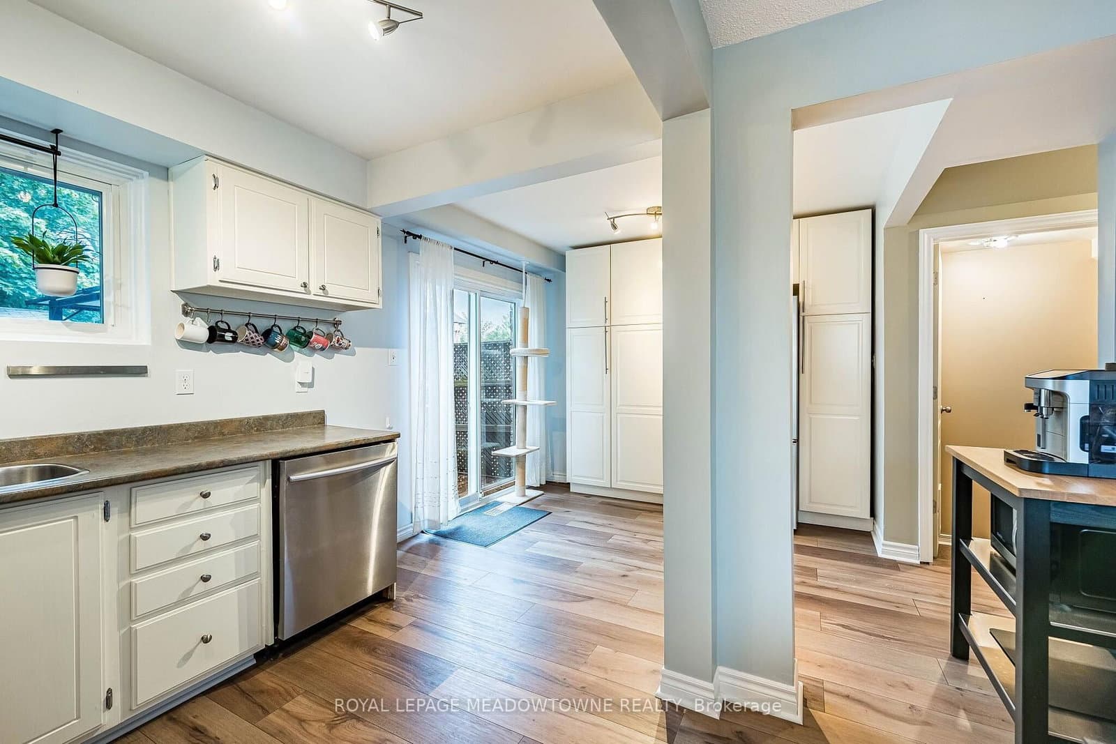 37 Salisbury Circle thumbnail 25