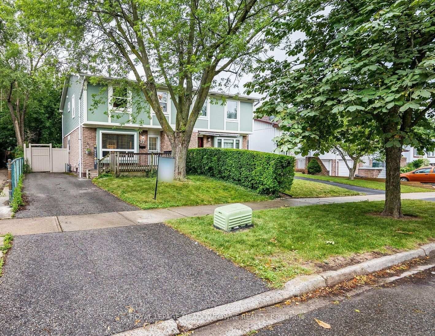37 Salisbury Circle thumbnail 3