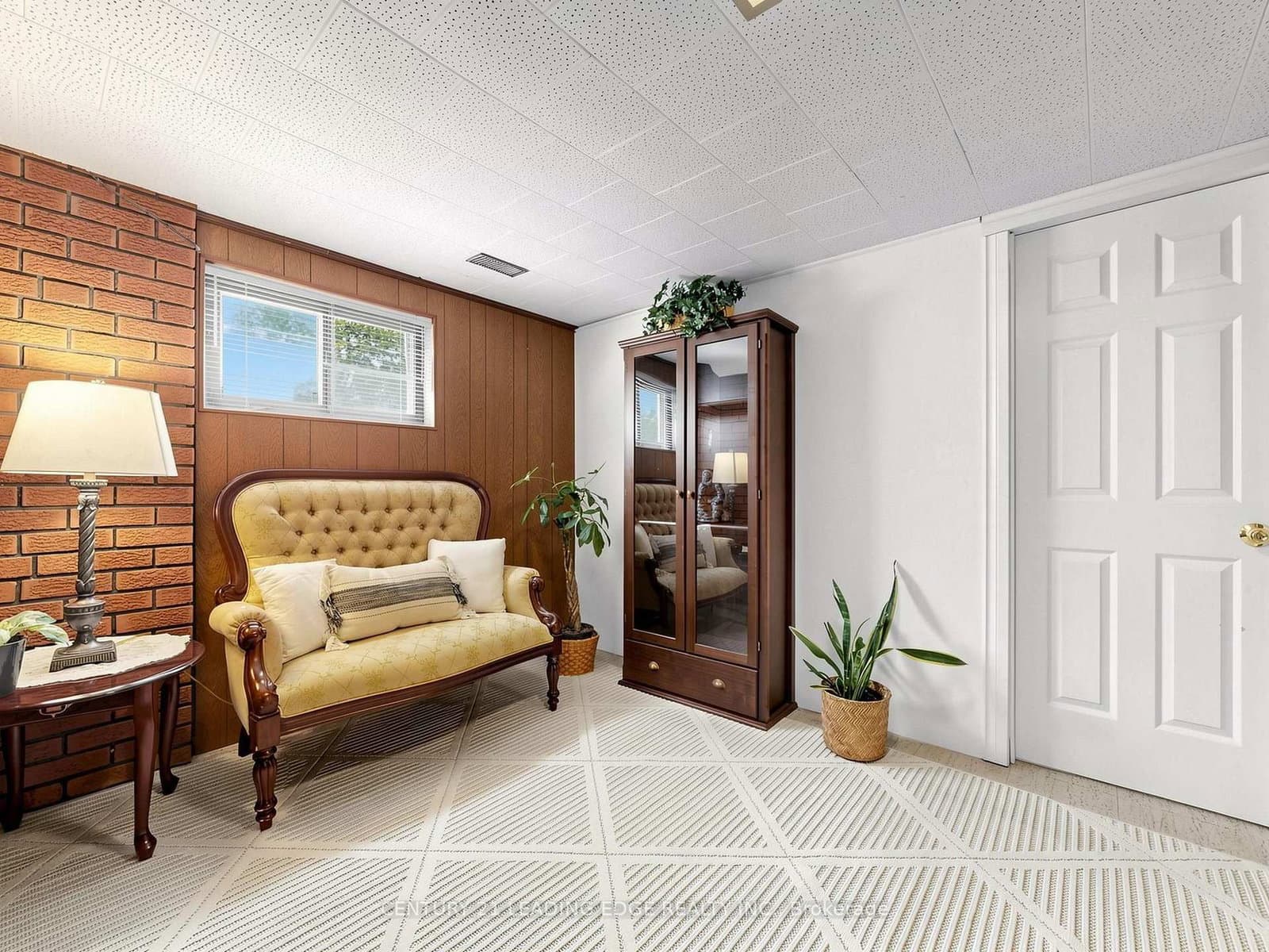 17 Tinton Crescent thumbnail 18