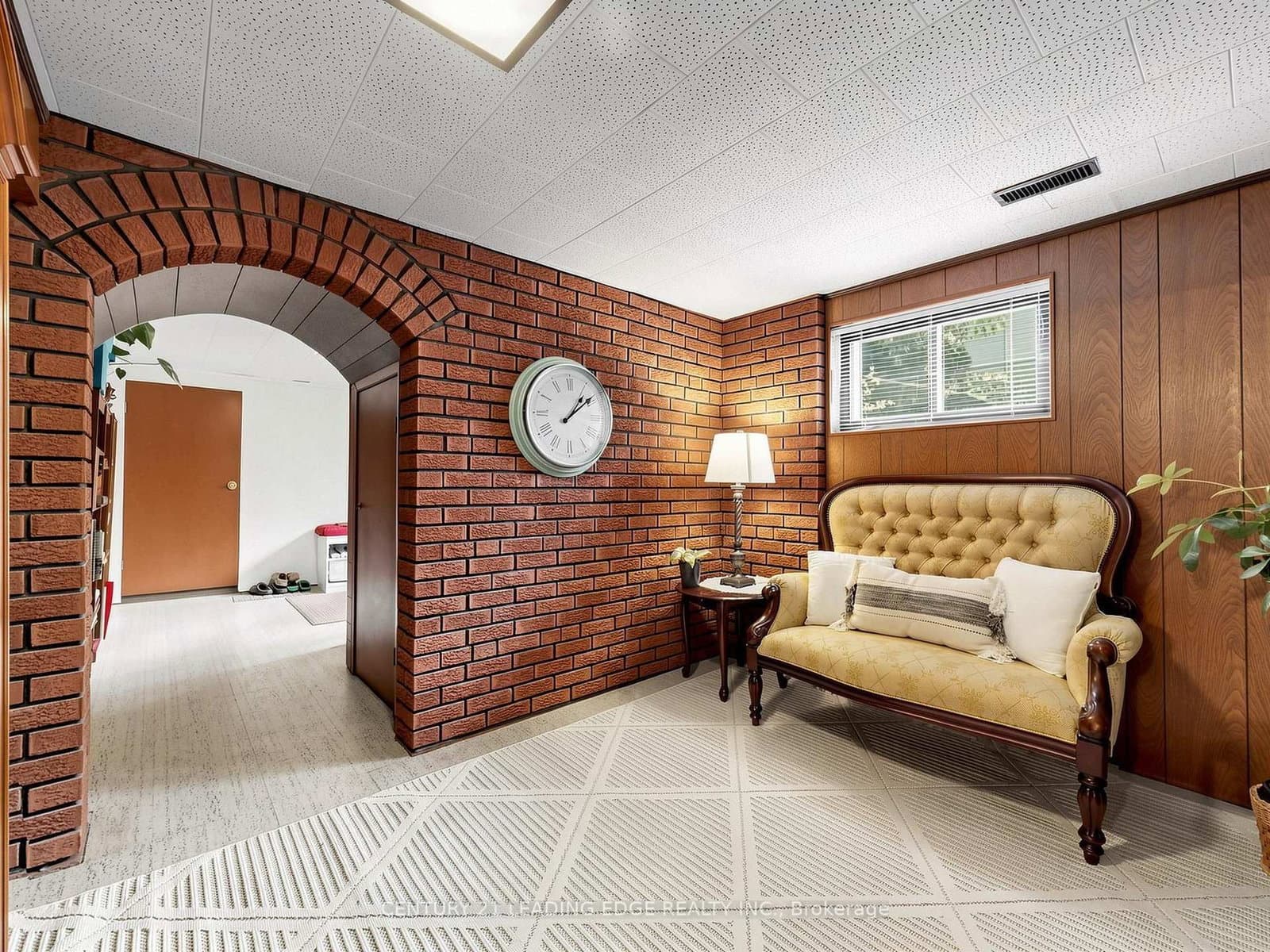 17 Tinton Crescent thumbnail 19