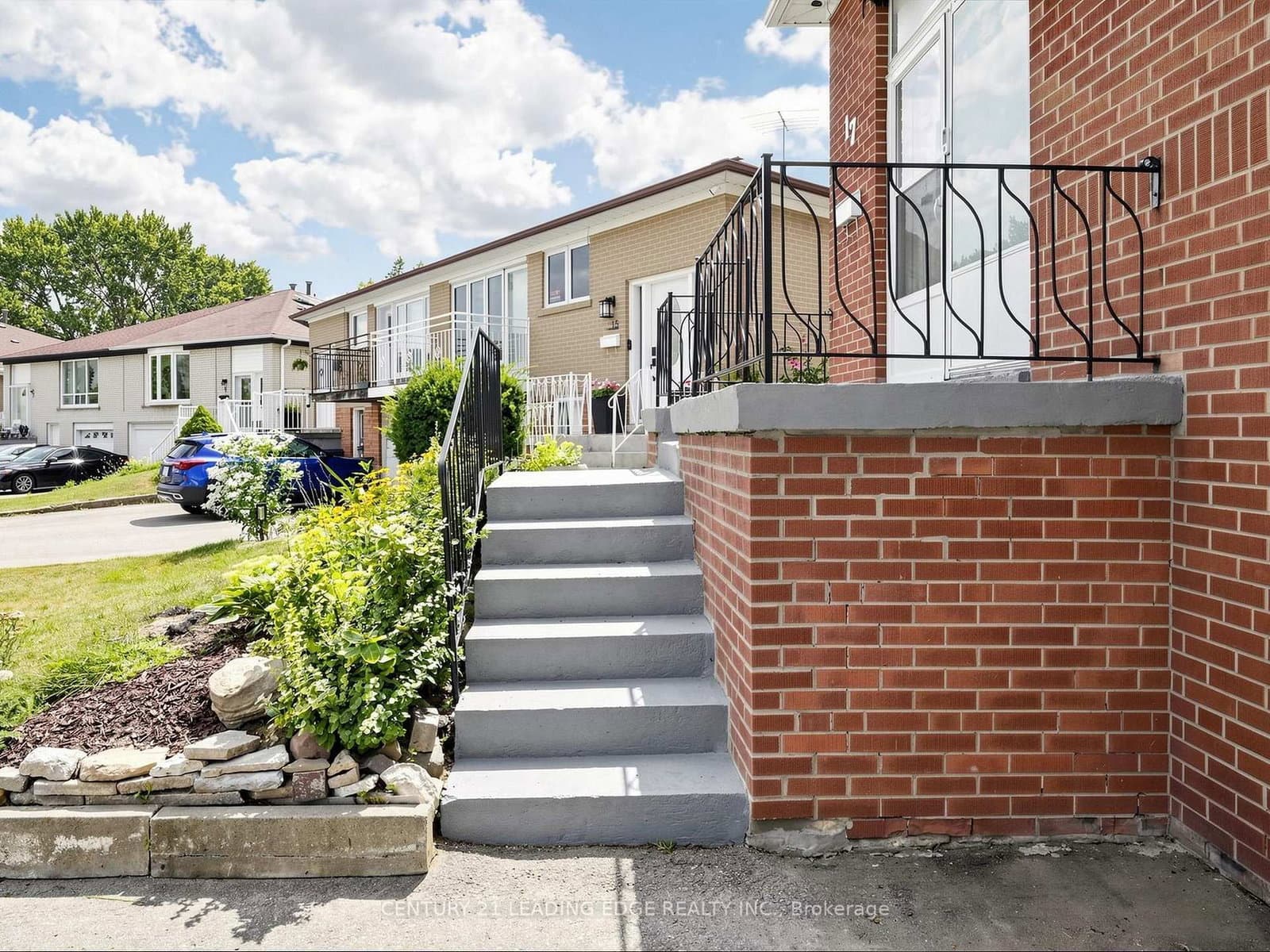 17 Tinton Crescent thumbnail 3